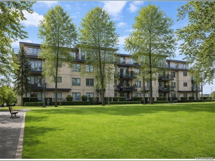 306-330 Waterfront Crescent, Victoria, BC, V8T 5K3 - 3