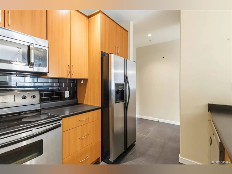 306-330 Waterfront Crescent, Victoria, BC, V8T 5K3 - 13