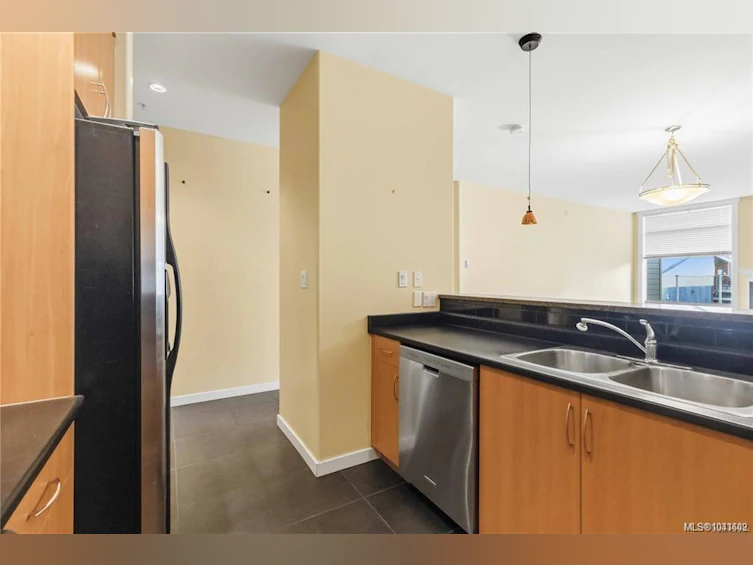 306-330 Waterfront Crescent, Victoria, BC, V8T 5K3 - 12