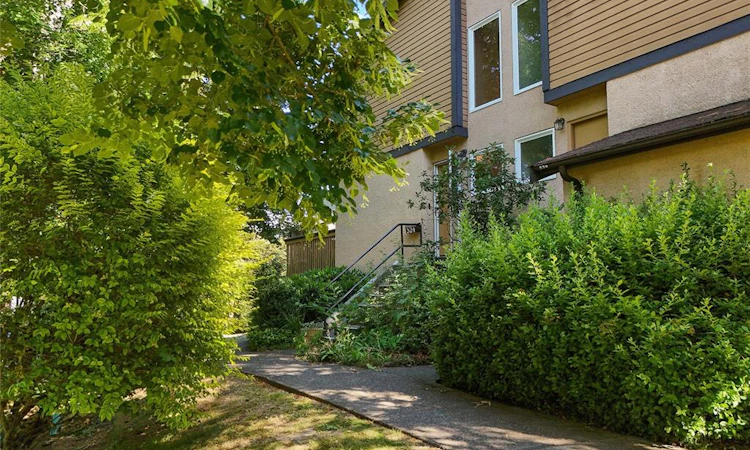 524 Crossandra Crescent