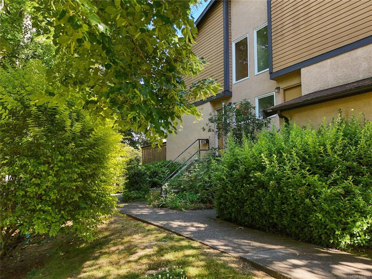 524 Crossandra Crescent, Saanich, BC, V8Z 6G3