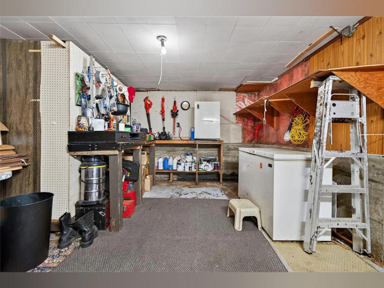 2728 Windermere Avenue, Cumberland, BC, V0R 1S0 - 22
