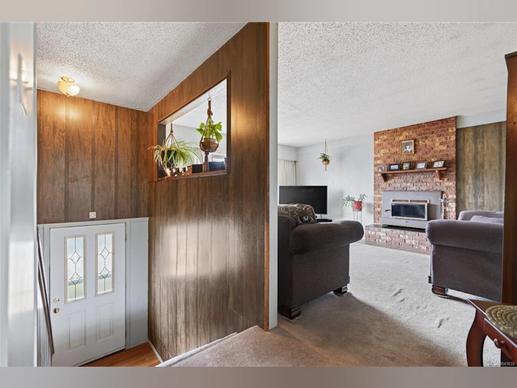 2728 Windermere Avenue, Cumberland, BC, V0R 1S0 - 3