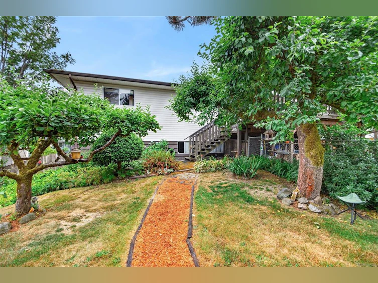 2728 Windermere Avenue, Cumberland, BC, V0R 1S0 - 27