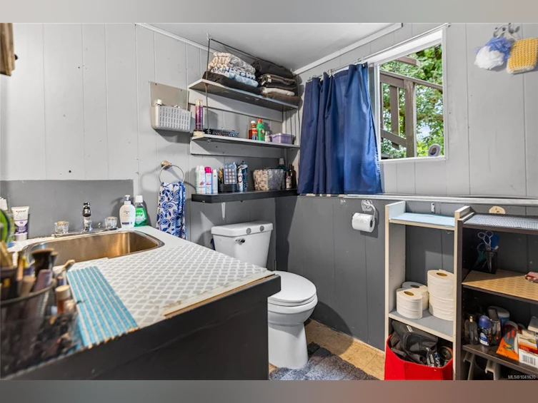 2728 Windermere Avenue, Cumberland, BC, V0R 1S0 - 24