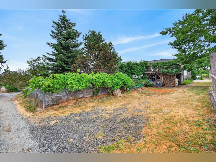 2728 Windermere Avenue, Cumberland, BC, V0R 1S0 - 25