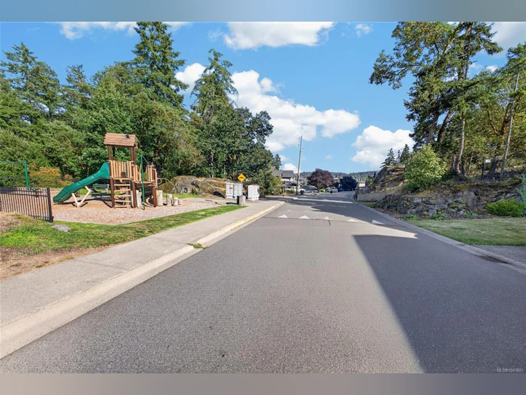 2348 Chilco Road, View Royal, BC, V9B 0N7 - 50
