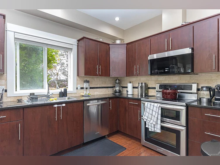 2348 Chilco Road, View Royal, BC, V9B 0N7 - 12
