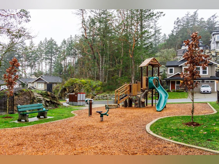 2348 Chilco Road, View Royal, BC, V9B 0N7 - 42