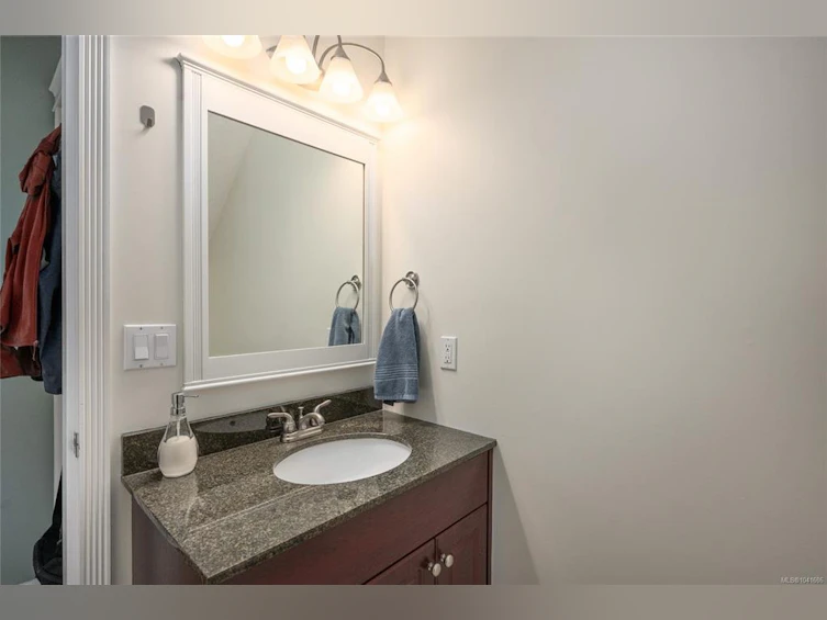 254 Caledonia Avenue, Nanaimo, BC, V9S 4K5 - 13