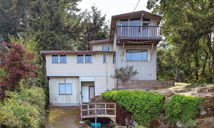 3351 Betula Place