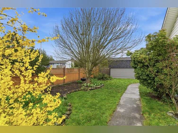 702 Forsyth Avenue, Parksville, BC, V9P 1E7 - 26