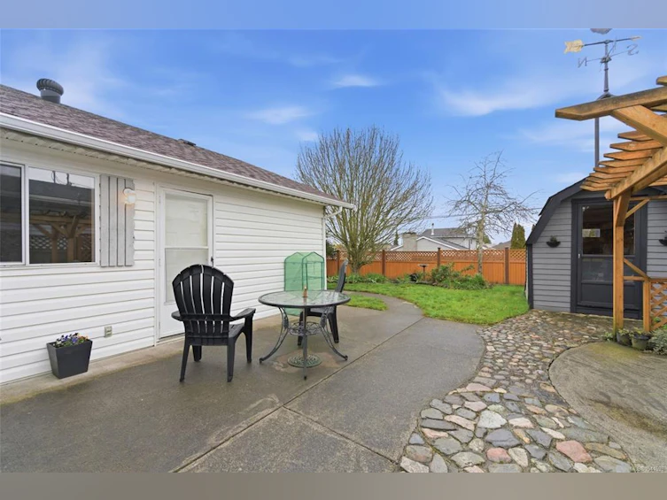 702 Forsyth Avenue, Parksville, BC, V9P 1E7 - 21