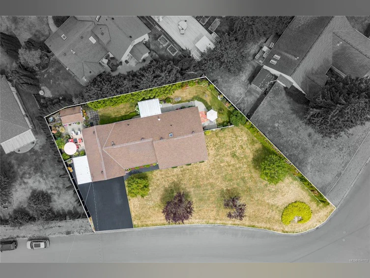 879 Aberdeen Drive, Parksville, BC, V9P 2L9 - 9