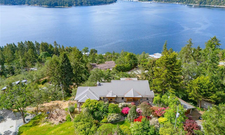 526 Bayview Place