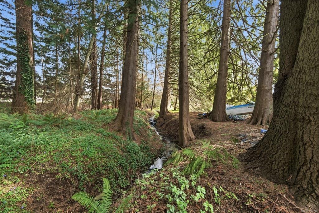 559 Johnstone Road, French Creek, BC, V9P 2A5 - 25