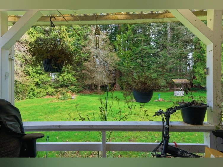 559 Johnstone Road, French Creek, BC, V9P 2A5 - 22