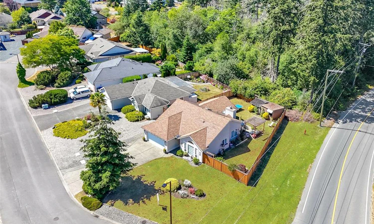 1088 Tara Crescent