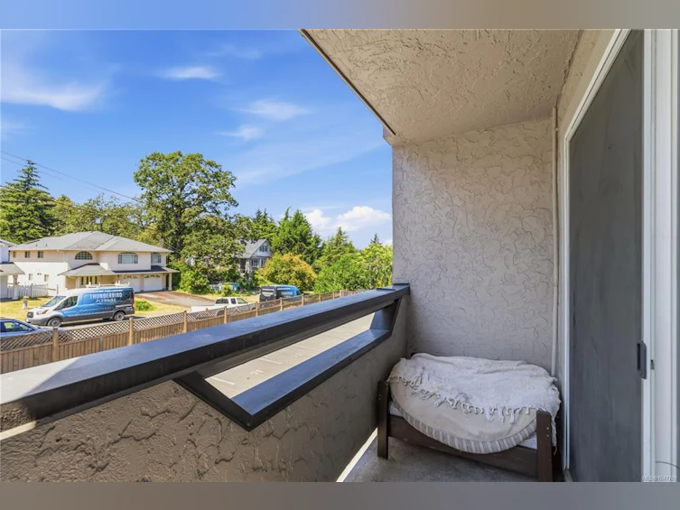 203-3800 Quadra Street, Saanich, BC, V8R 5G4 - 20