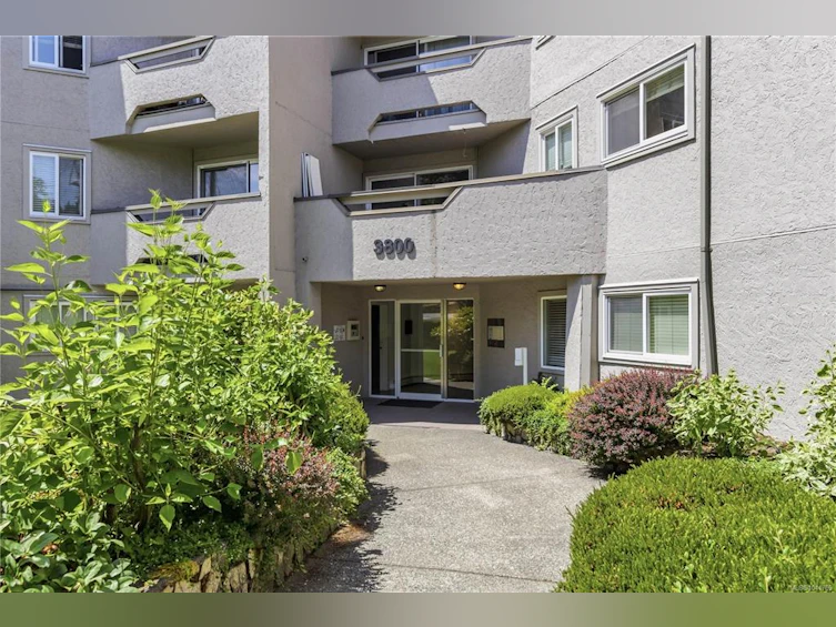 203-3800 Quadra Street, Saanich, BC, V8R 5G4 - 22