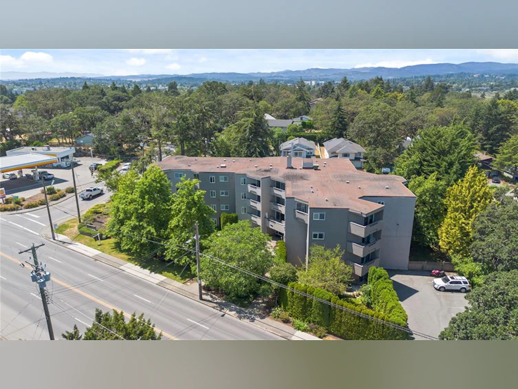 203-3800 Quadra Street, Saanich, BC, V8R 5G4 - 30