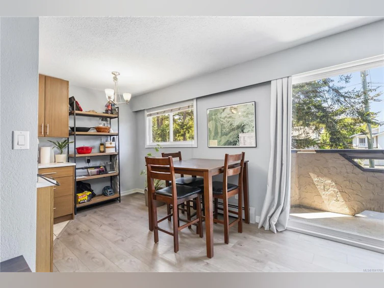 203-3800 Quadra Street, Saanich, BC, V8R 5G4 - 7