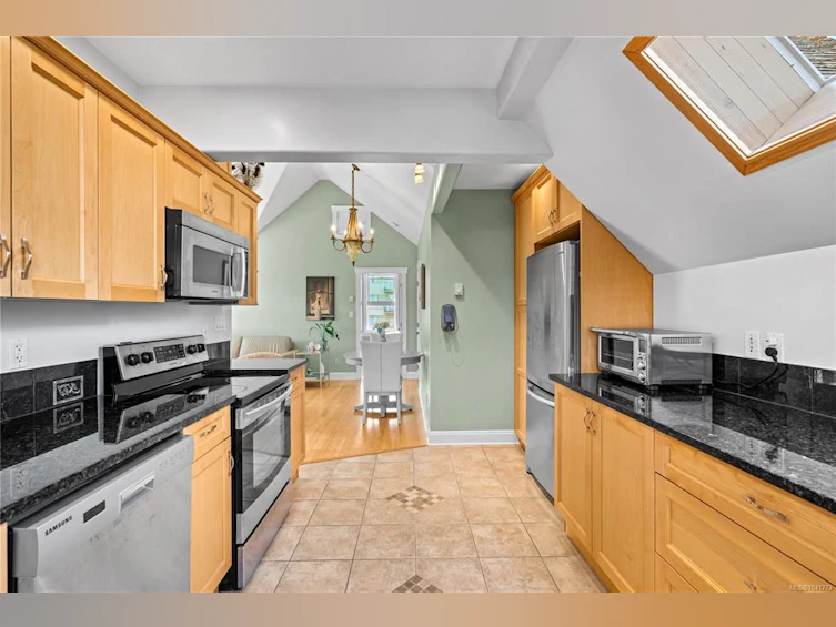 3-1376 Pandora Avenue, Victoria, BC, V8R 1A3 - 14