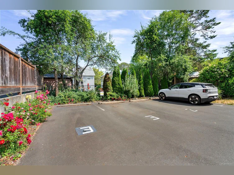 3-1376 Pandora Avenue, Victoria, BC, V8R 1A3 - 38