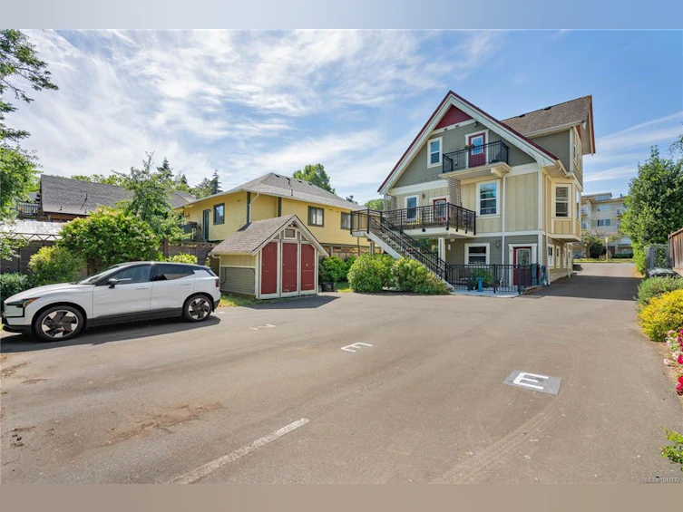 3-1376 Pandora Avenue, Victoria, BC, V8R 1A3 - 39