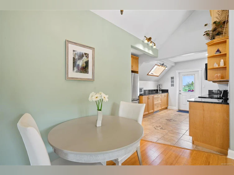 3-1376 Pandora Avenue, Victoria, BC, V8R 1A3 - 11