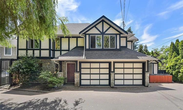 4296 Quadra Street