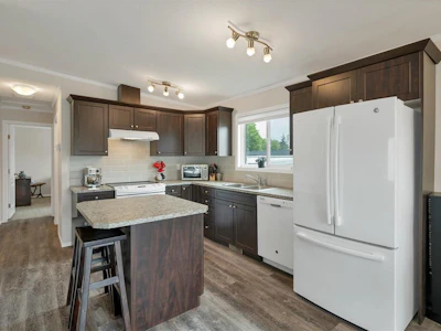 86-951 Homewood Road - 4