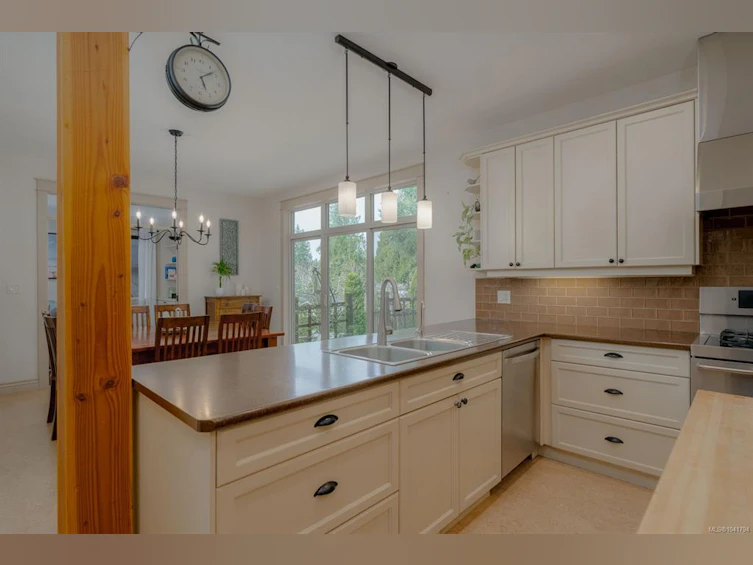 2445 Crystal Brook Way, Nanaimo, BC, V9T 6L5 - 8