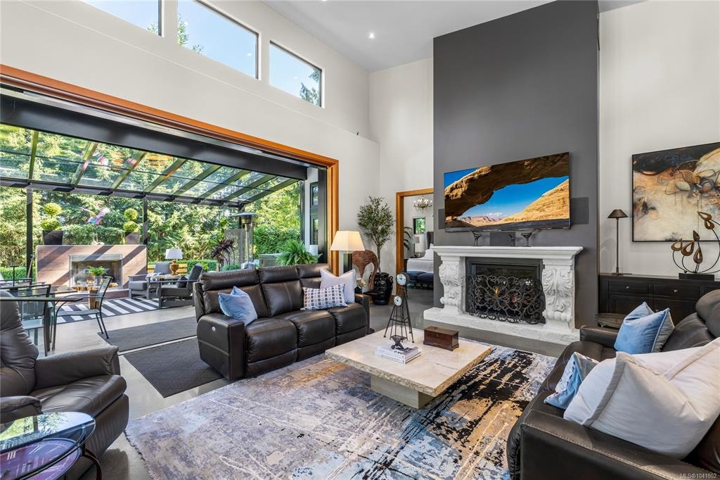163 E Sunningdale Road - 2