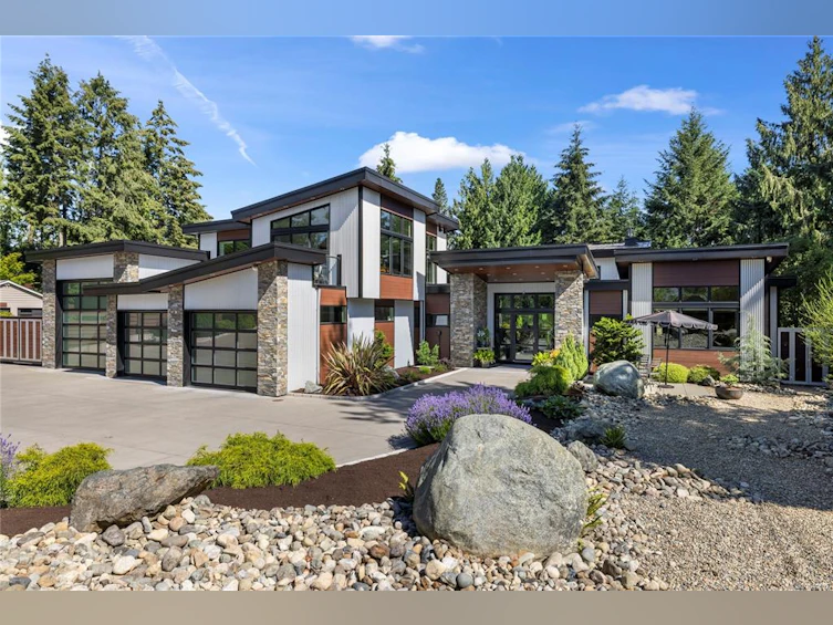 163 E Sunningdale Road, Qualicum Beach, BC, V9K 1L1