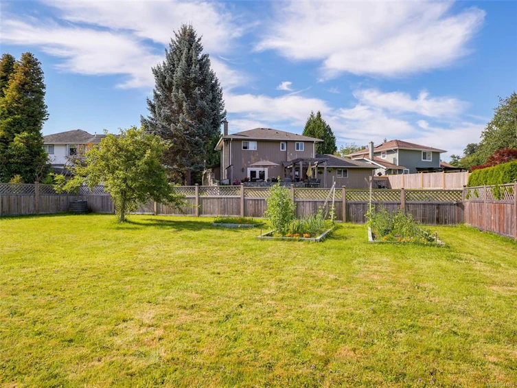 4813 Sunnygrove Place, Saanich, BC, V8Y 2V8 - 21