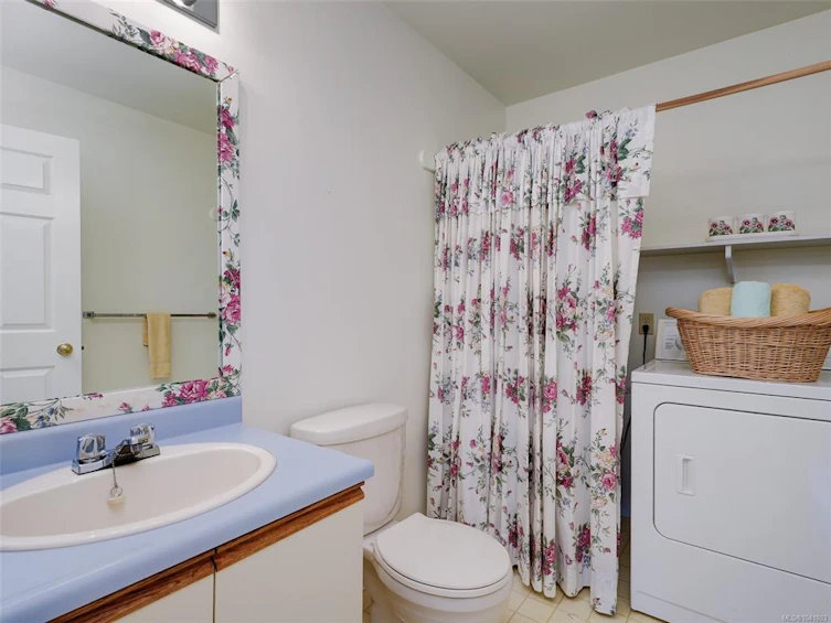 4813 Sunnygrove Place, Saanich, BC, V8Y 2V8 - 16