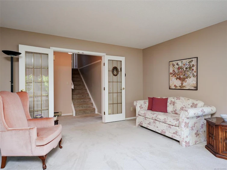 4813 Sunnygrove Place, Saanich, BC, V8Y 2V8 - 4