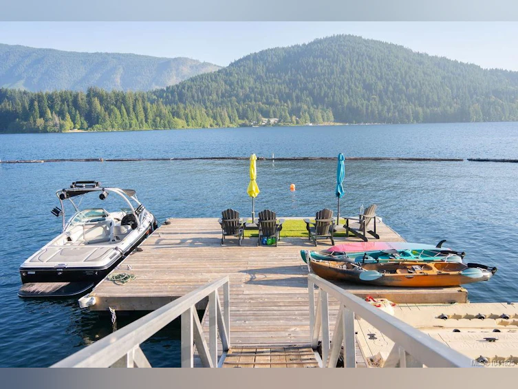 8898 Palmer Way, Lake Cowichan, BC, V0R 2G0 - 2