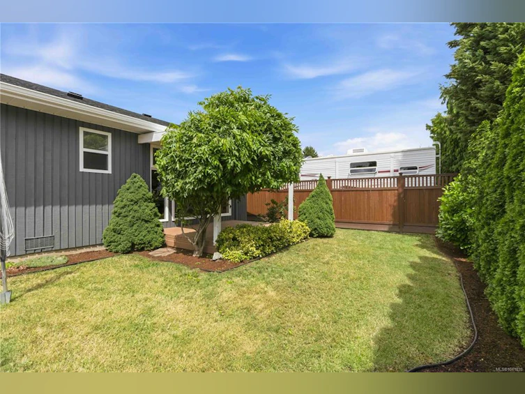 1131 Holly Park Road, Central Saanich, BC, V8M 1E6 - 35