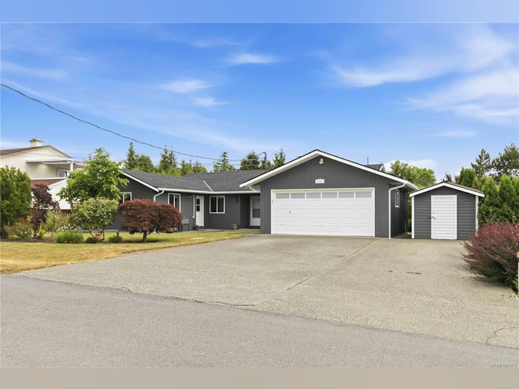 1131 Holly Park Road, Central Saanich, BC, V8M 1E6 - 2