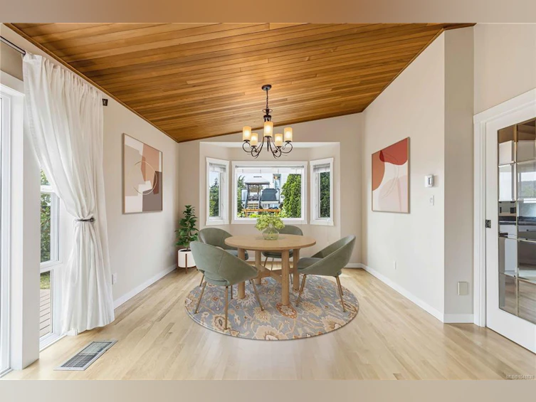 1131 Holly Park Road, Central Saanich, BC, V8M 1E6 - 8