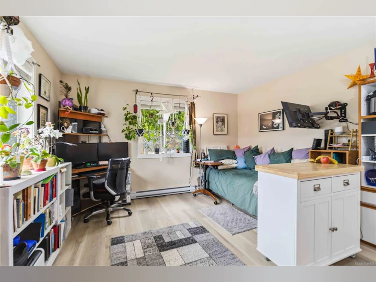 1131 Holly Park Road, Central Saanich, BC, V8M 1E6 - 37