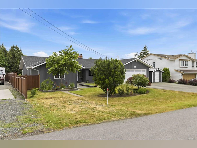 1131 Holly Park Road, Central Saanich, BC, V8M 1E6 - 3