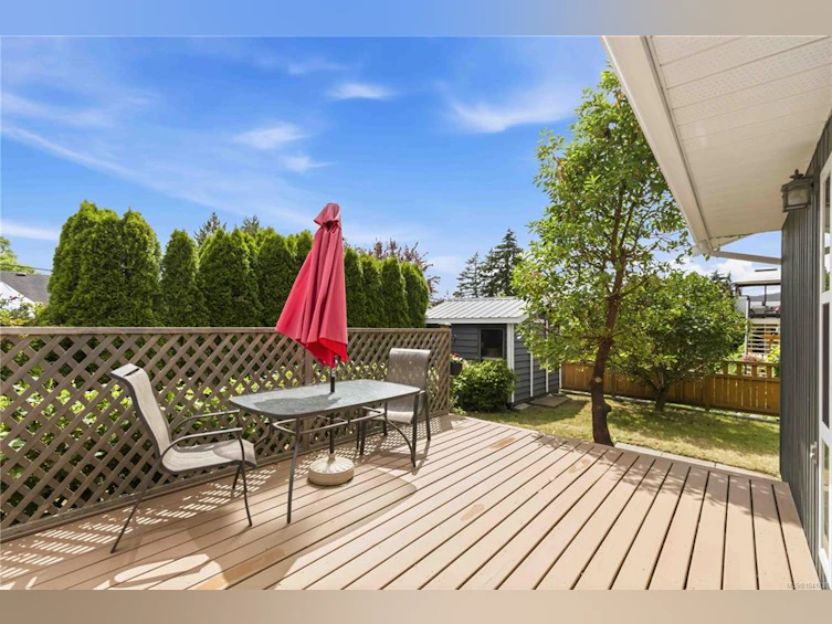1131 Holly Park Road, Central Saanich, BC, V8M 1E6 - 32
