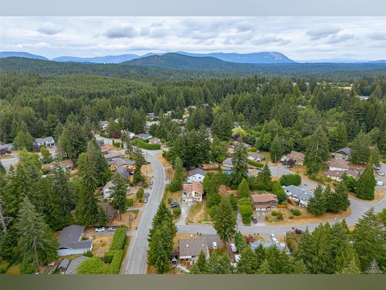 2299 Macfarlane Crescent, Shawnigan Lake, BC, V0R 2W0 - 37
