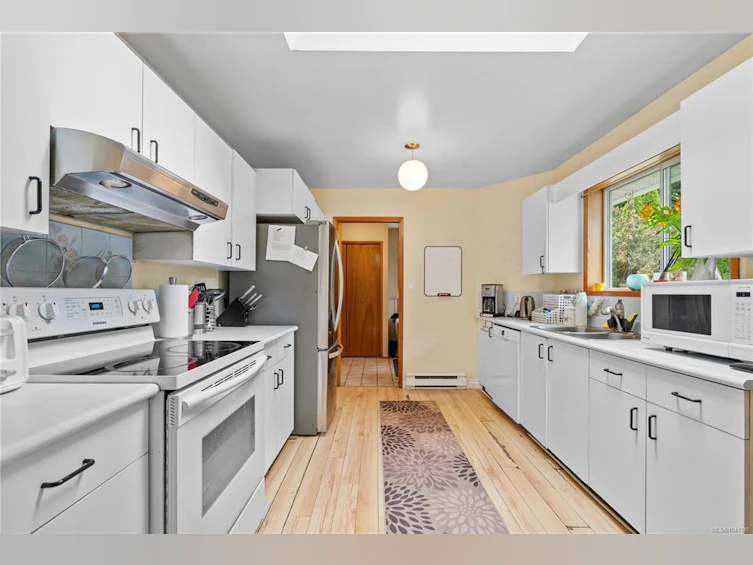 2-1215 Stelly's Cross Road, Central Saanich, BC, V8M 1H3 - 18