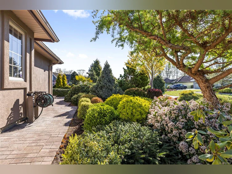 1240 Prestwick Place, French Creek, BC, V9P 2W2 - 17