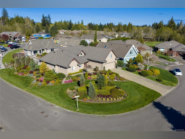 1240 Prestwick Place, French Creek, BC, V9P 2W2 - 15