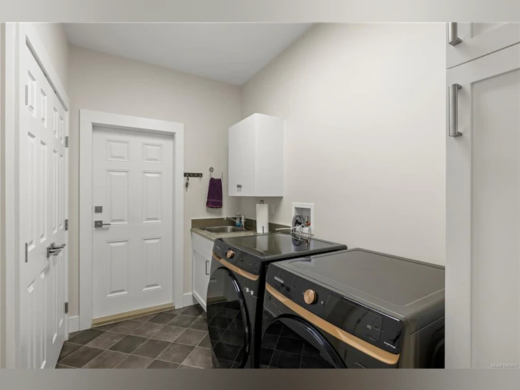 1784 Admiral Tryon Boulevard, French Creek, BC, V9P 2V2 - 37